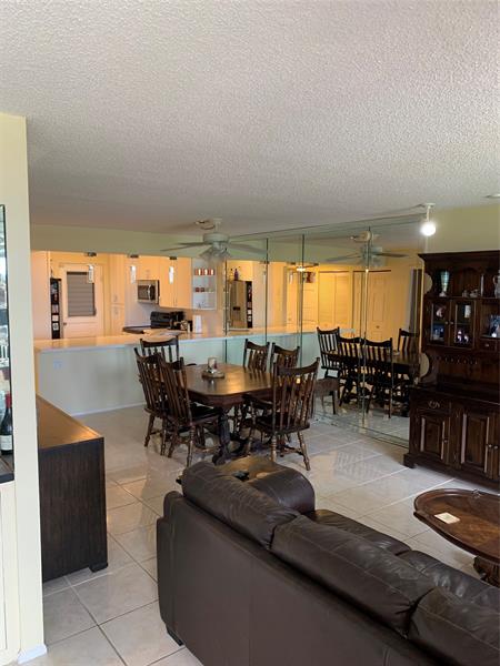 Image 17 of 55 For 6461 2nd Ave  5090
