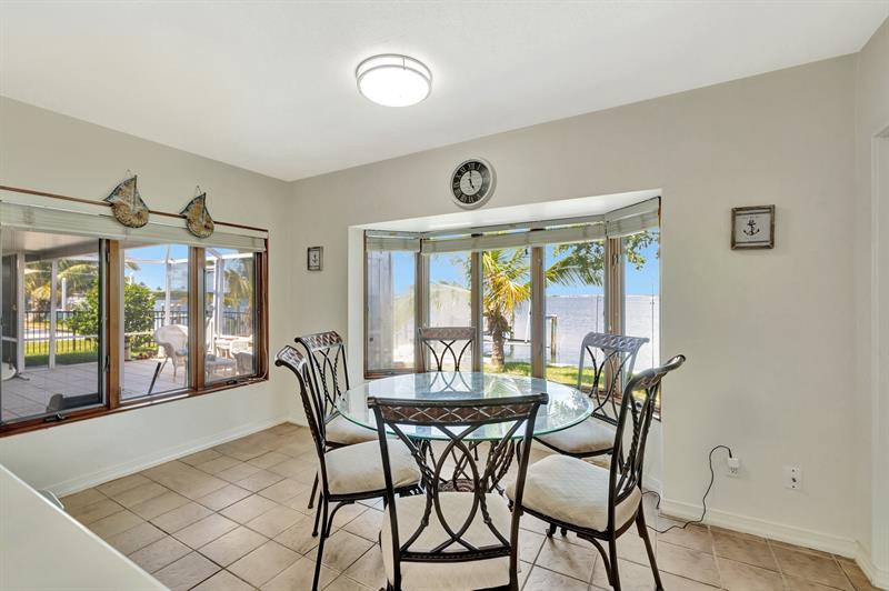 Image 16 of 41 For 1701 Bayshore Dr
