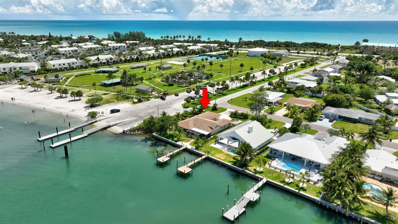 Image 2 of 41 For 1701 Bayshore Dr