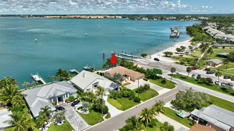 Image 39 of 41 For 1701 Bayshore Dr
