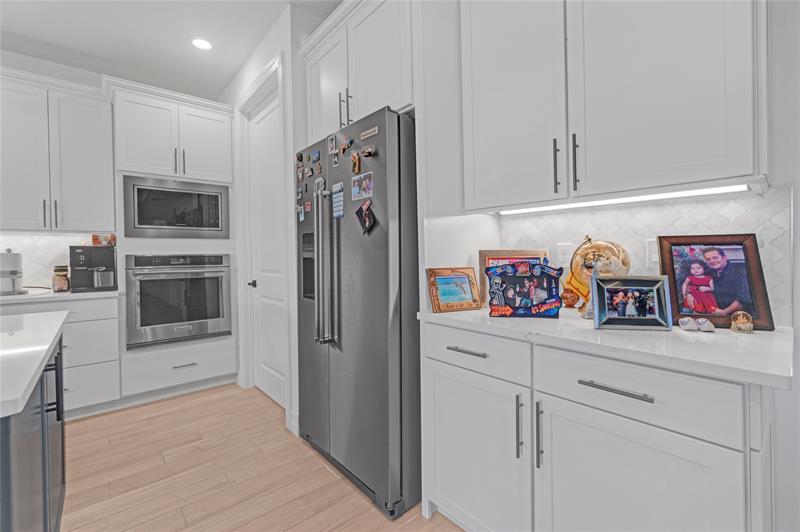 Image 11 of 71 For 4566 Silverwood Ln N