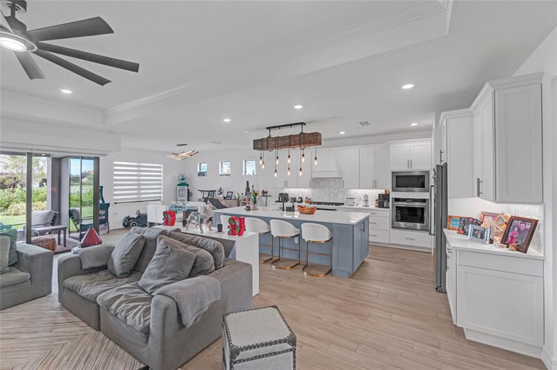 Image 36 of 71 For 4566 Silverwood Ln N