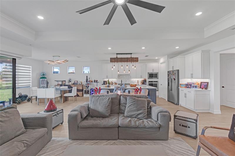 Image 37 of 71 For 4566 Silverwood Ln N