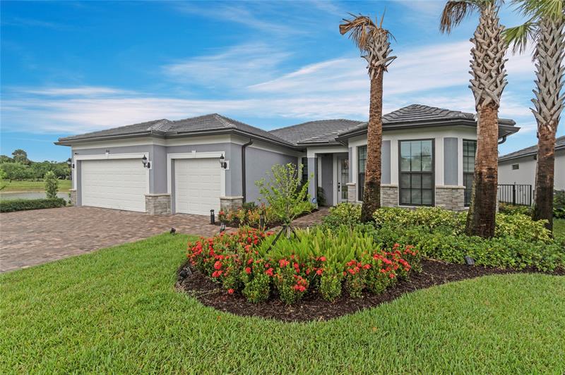 Image 4 of 71 For 4566 Silverwood Ln N