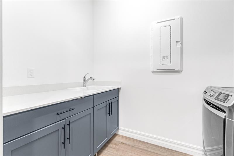 Image 42 of 71 For 4566 Silverwood Ln N