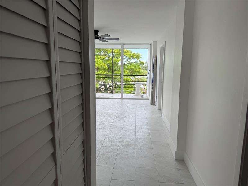 Image 16 of 21 For 112 Royal Park Dr  4b