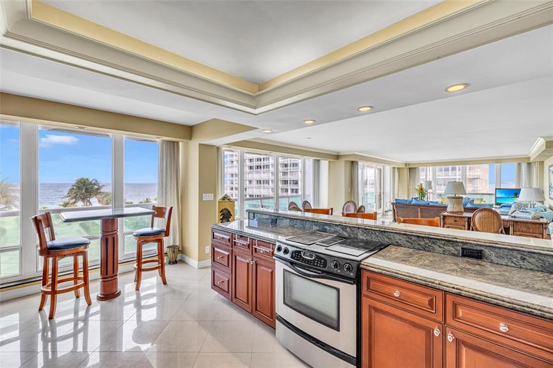 Image 11 of 29 For 2100 Ocean Ln  411