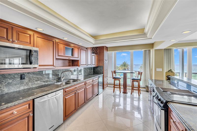 Image 9 of 29 For 2100 Ocean Ln  411