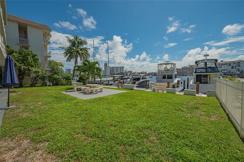 Image 12 of 58 For 2100 Diana Dr  310