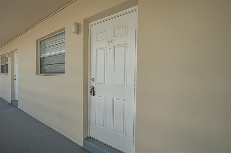 Image 14 of 58 For 2100 Diana Dr  310