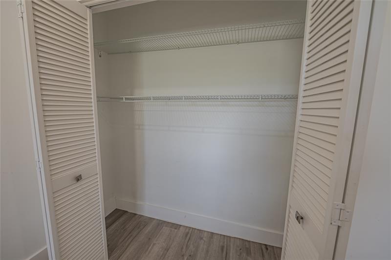 Image 15 of 58 For 2100 Diana Dr  310