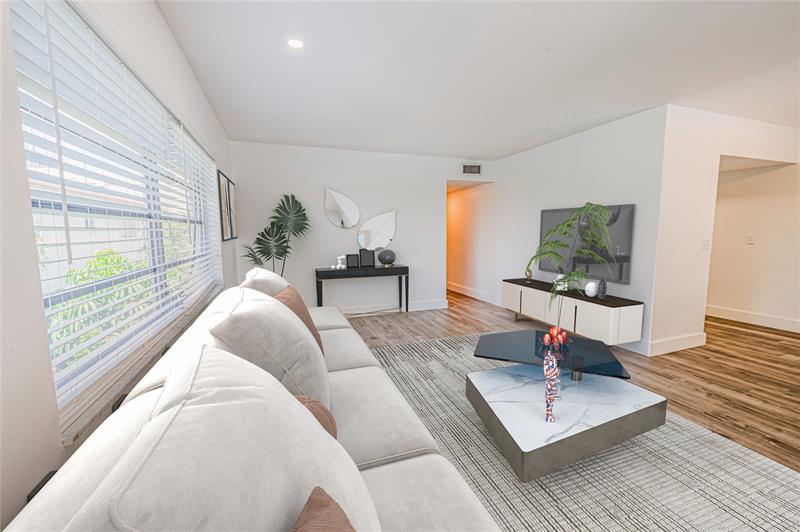 Image 18 of 58 For 2100 Diana Dr  310