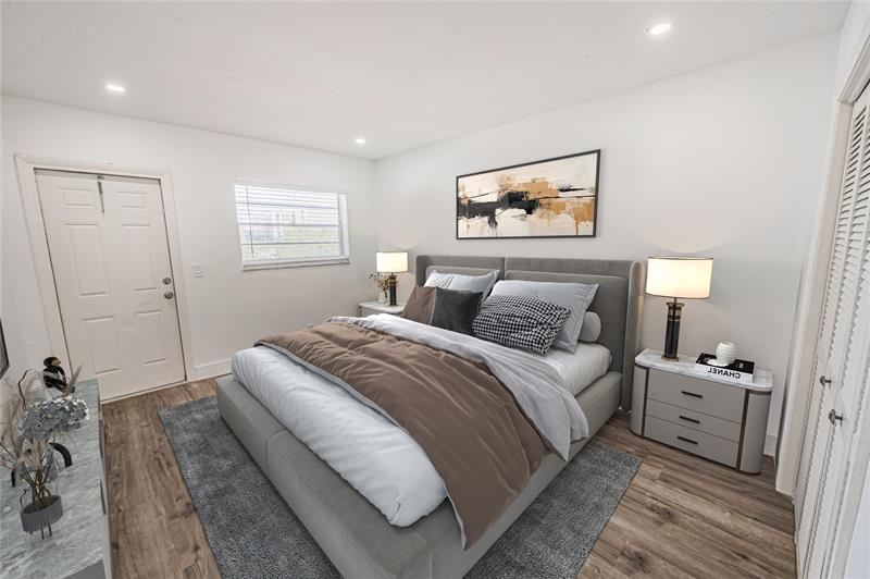 Image 21 of 58 For 2100 Diana Dr  310