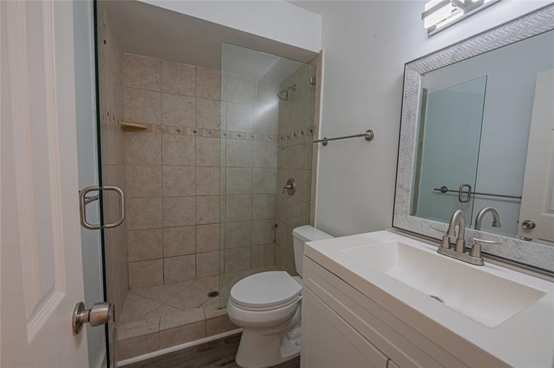 Image 31 of 58 For 2100 Diana Dr  310