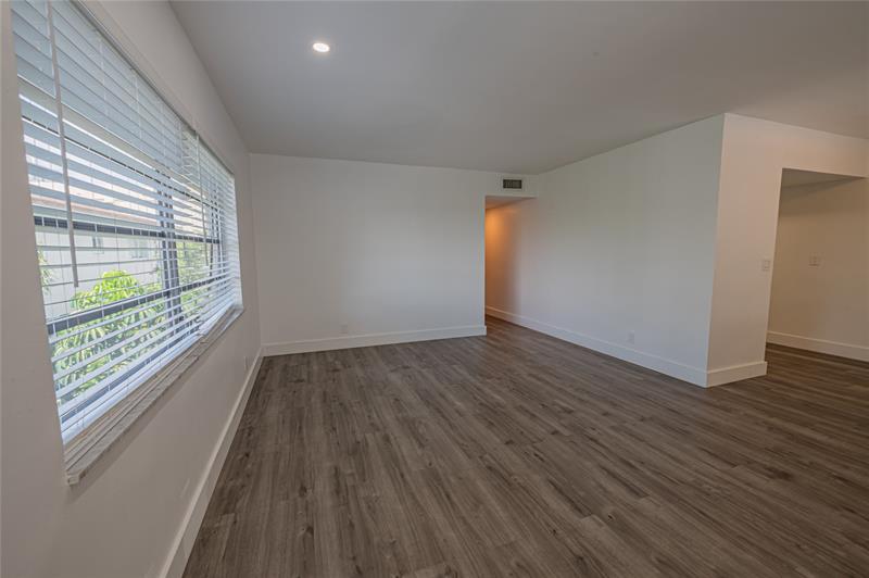 Image 38 of 58 For 2100 Diana Dr  310