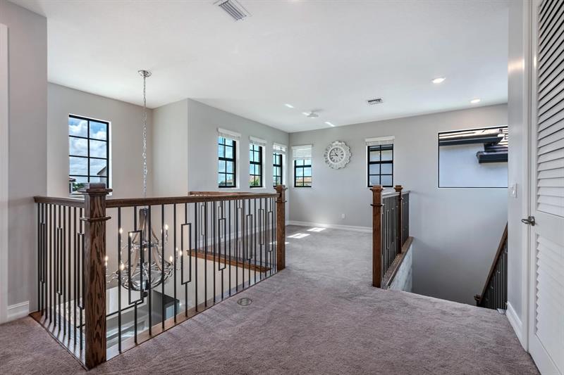 Image 18 of 35 For 8948 Grand Prix Ln