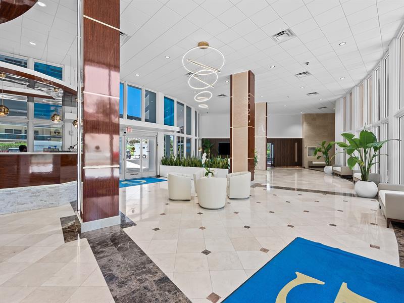 Image 22 of 39 For 4100 Galt Ocean Drive  109