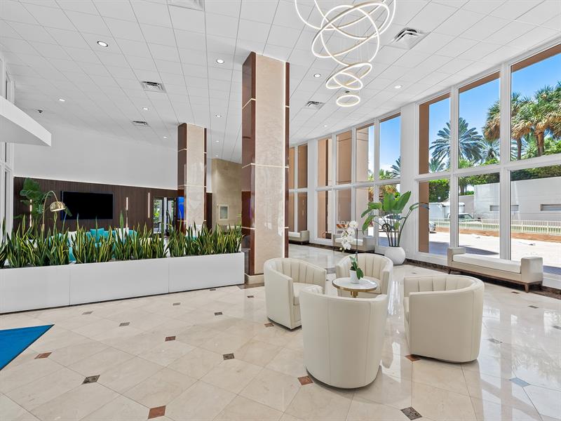 Image 23 of 39 For 4100 Galt Ocean Drive  109