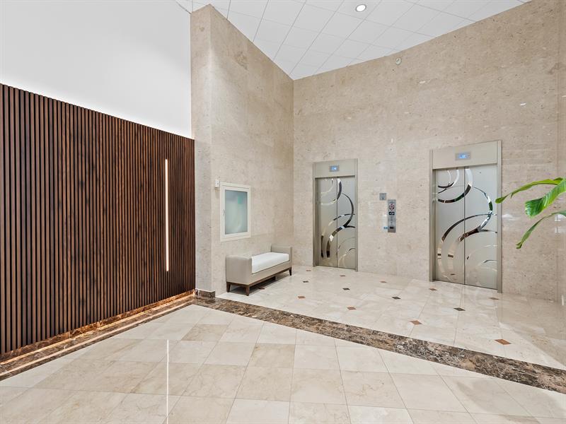 Image 26 of 39 For 4100 Galt Ocean Drive  109