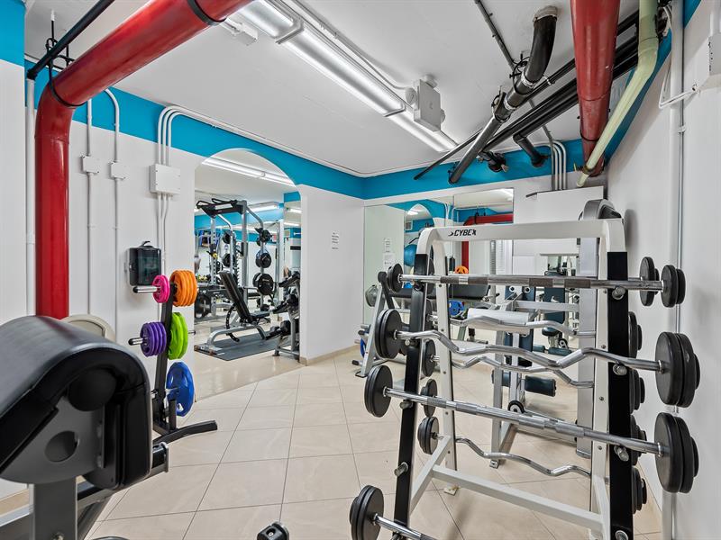 Image 30 of 39 For 4100 Galt Ocean Drive  109