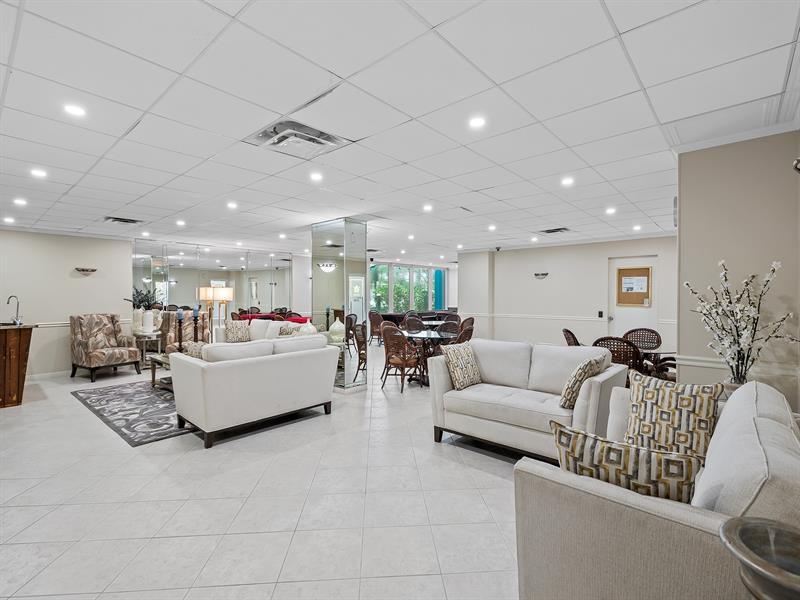 Image 32 of 39 For 4100 Galt Ocean Drive  109