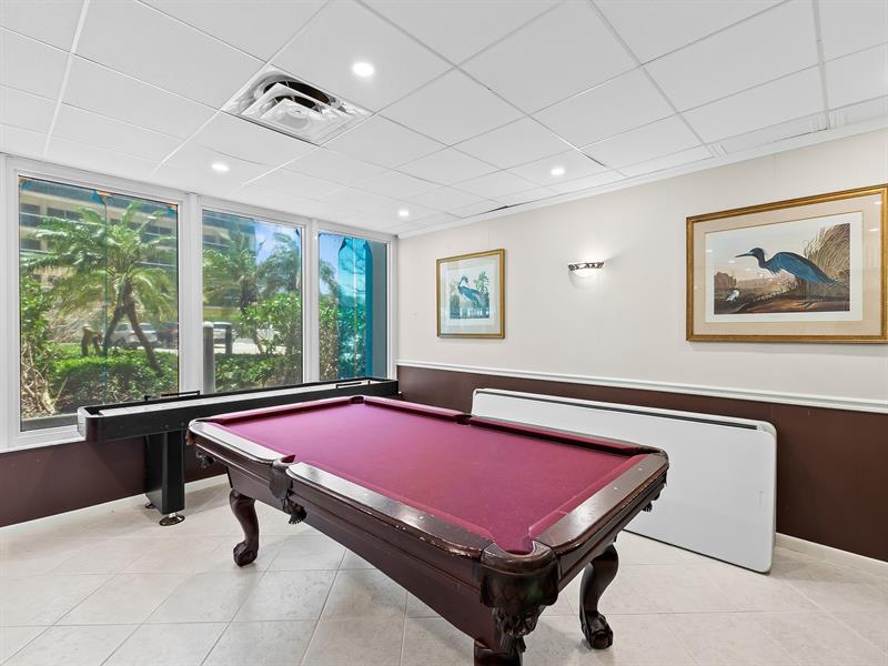 Image 35 of 39 For 4100 Galt Ocean Drive  109