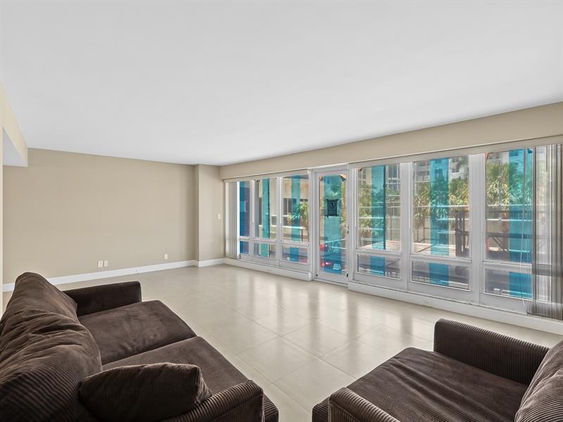 Image 5 of 39 For 4100 Galt Ocean Drive  109