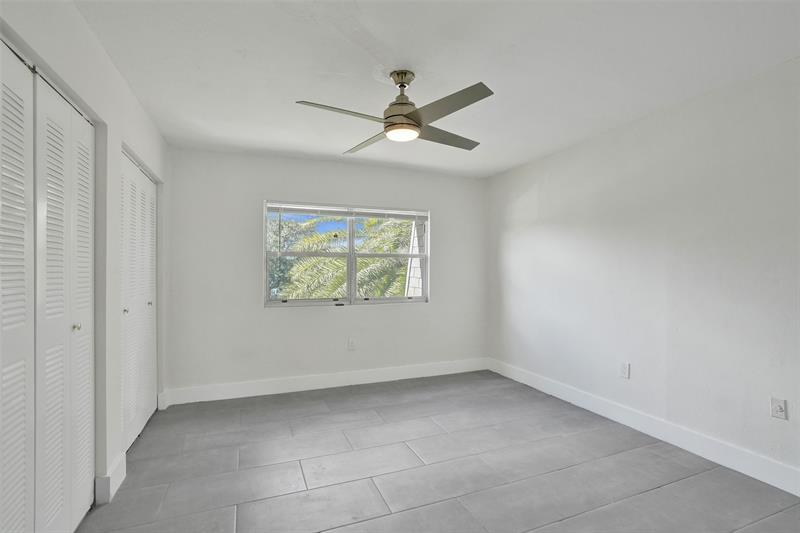 Image 17 of 25 For 4130 61st Ave