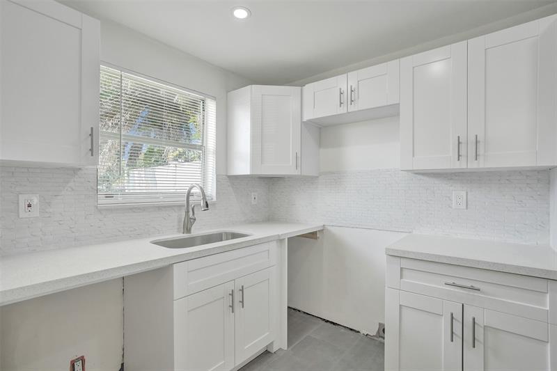 Image 7 of 25 For 4130 61st Ave