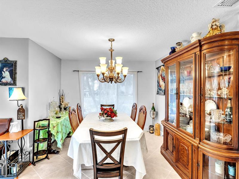 Image 18 of 99 For 11240 Reveille Rd