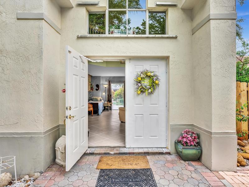 Image 5 of 99 For 11240 Reveille Rd