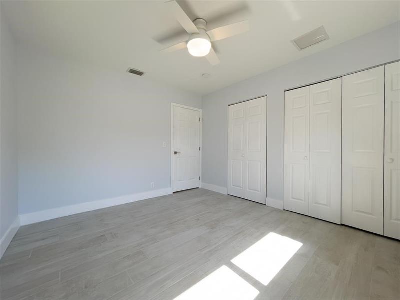 Image 3 of 18 For 831 7th St  