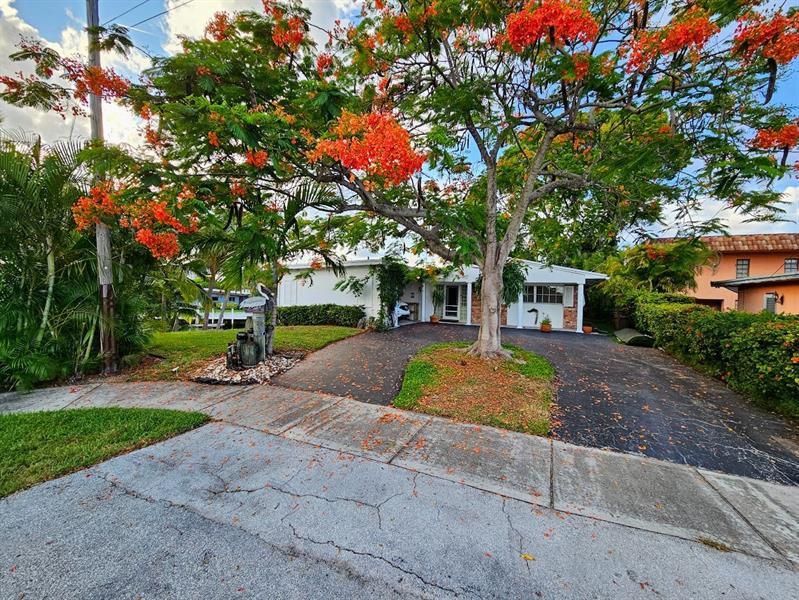 Image 3 of 79 For 817 5th St  