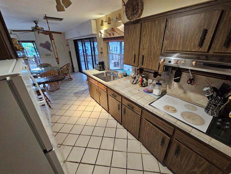 Image 30 of 79 For 817 5th St  