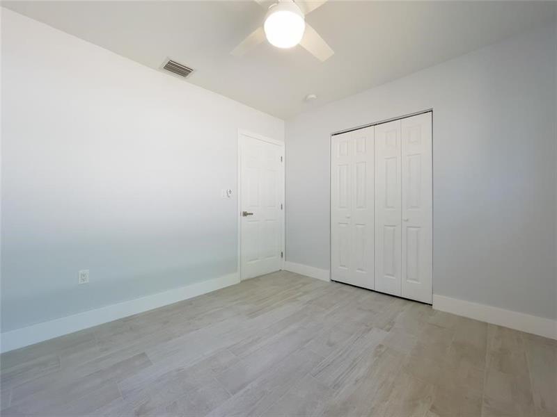 Image 15 of 29 For 833 7th St  