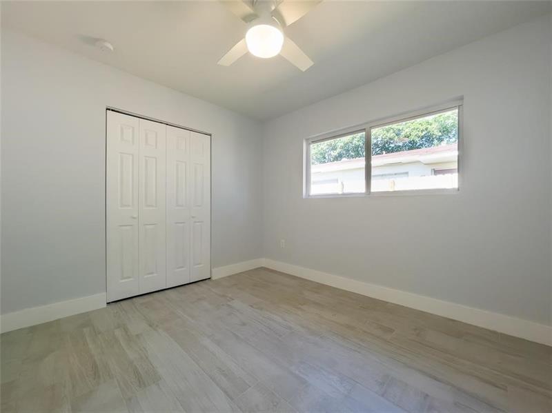 Image 16 of 29 For 833 7th St  