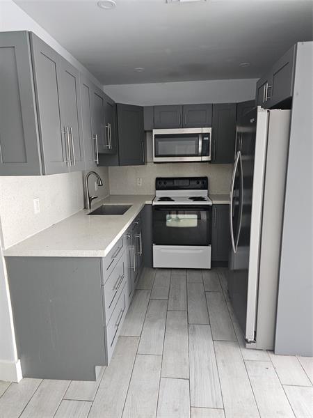 Image 23 of 29 For 833 7th St  