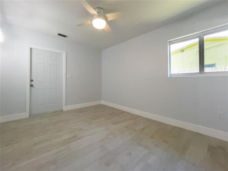 Image 4 of 29 For 833 7th St  