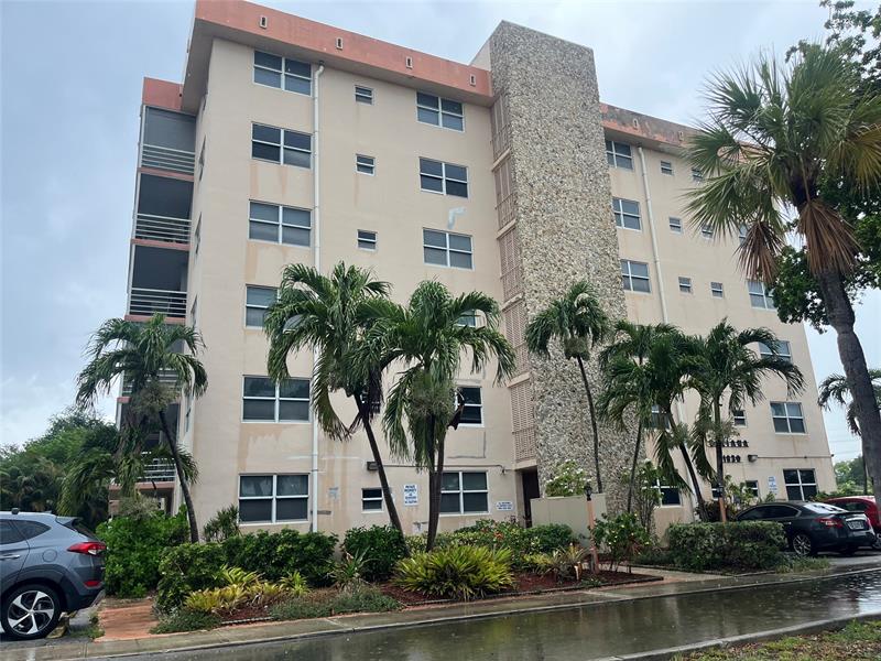 Details for 1830 Dixieanna St  303, Hollywood, FL 33020