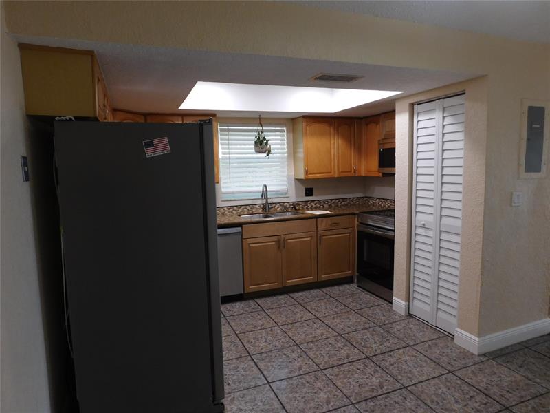 Image 18 of 32 For 836 80th Ave