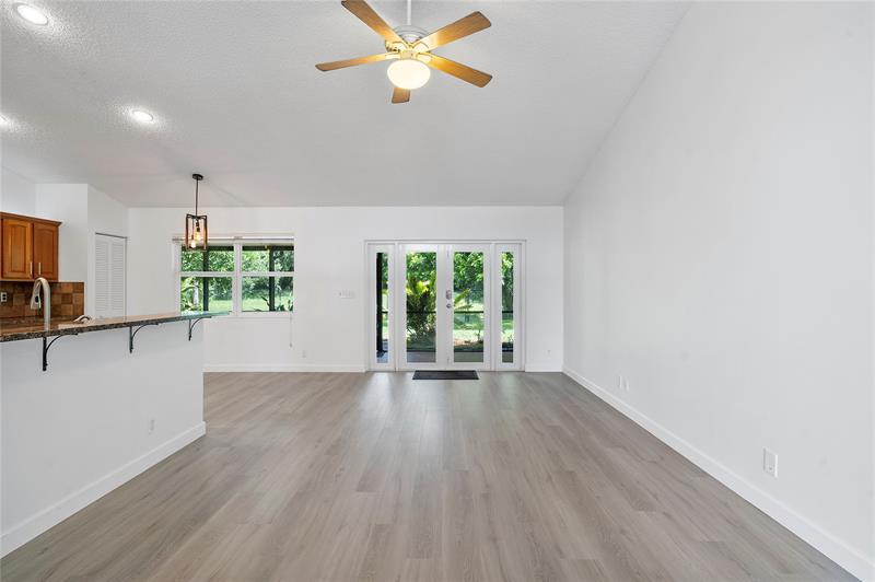 Image 12 of 77 For 9101 Southern Orchard Rd