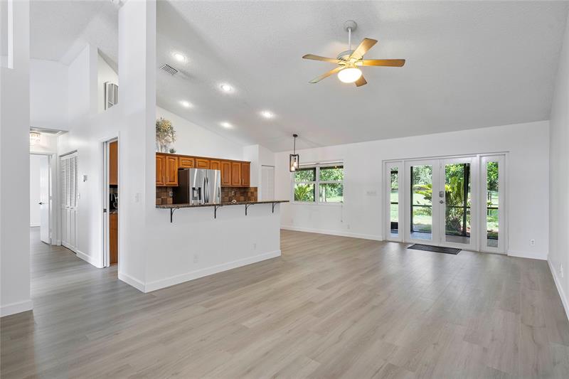 Image 14 of 77 For 9101 Southern Orchard Rd