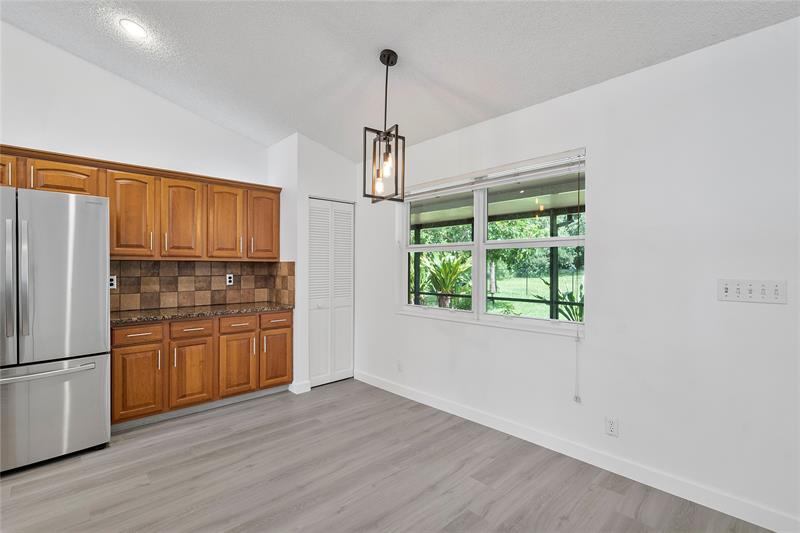 Image 19 of 77 For 9101 Southern Orchard Rd