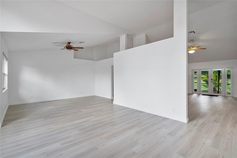 Image 8 of 77 For 9101 Southern Orchard Rd