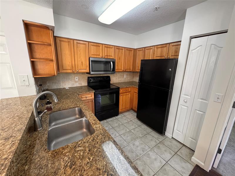 Image 8 of 15 For 2042 Alta Meadows Ln  1710