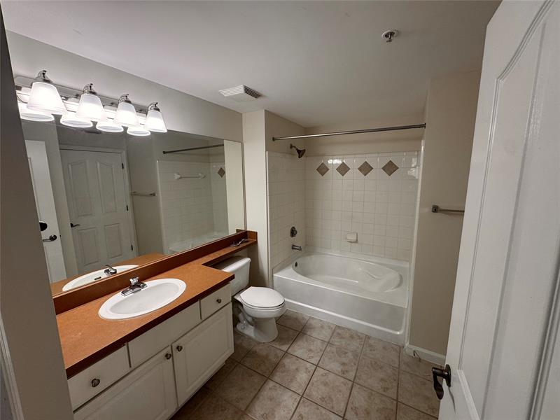 Image 9 of 15 For 2042 Alta Meadows Ln  1710
