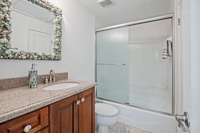 Image 18 of 25 For 2612 Alamanda Ct