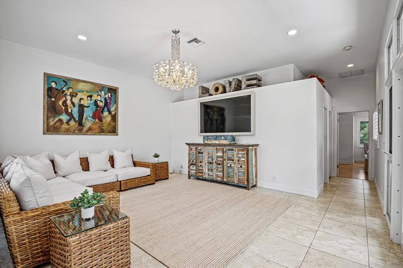 Image 9 of 25 For 2612 Alamanda Ct