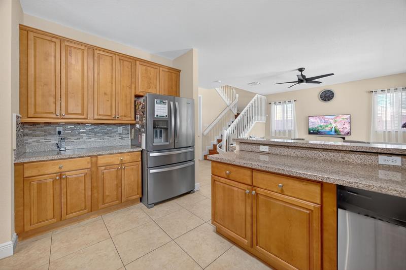 Image 20 of 55 For 18203 152nd Pl