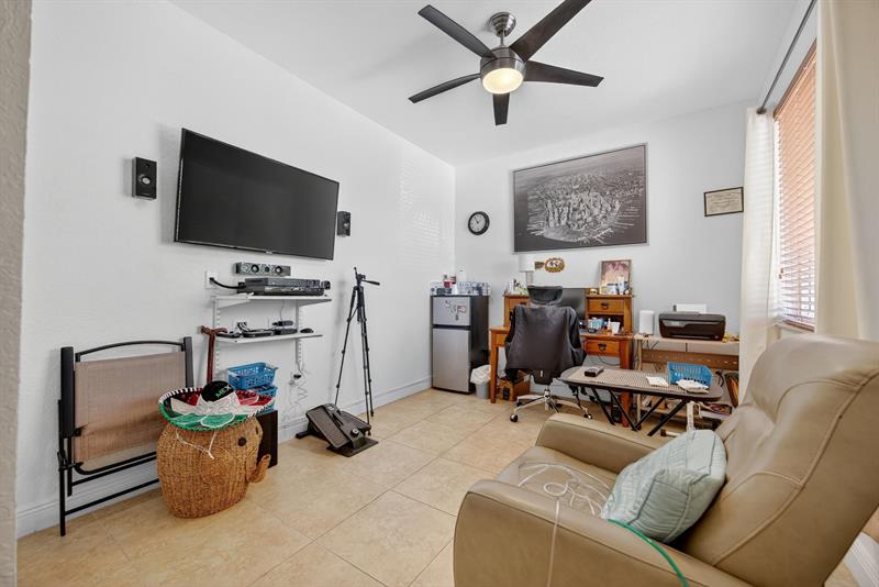 Image 42 of 55 For 18203 152nd Pl